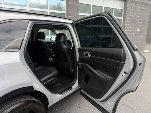 Used 2022 Kia Sorento SX AWD/4WD image 38