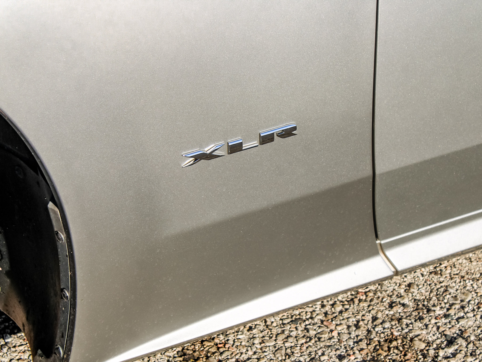 Used 2004 Cadillac XLR RWD image 13