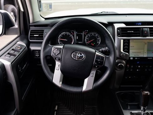 Used 2021 Toyota 4Runner Limited image 11