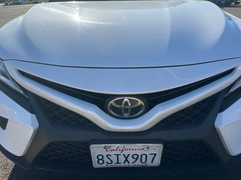 Used 2019 Toyota Camry SE FWD image 12