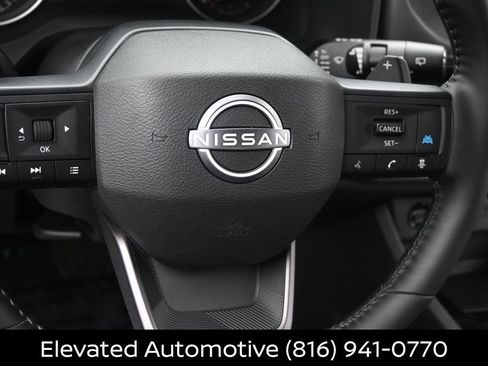 Certified 2025 Nissan Rogue SV AWD/4WD image 15
