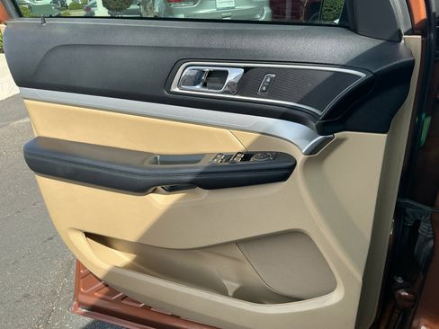 Used 2017 Ford Explorer XLT w/ Equipment Group 202A image 13