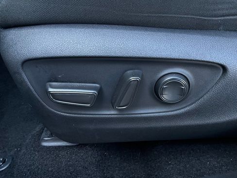 Used 2025 Toyota RAV4 XLE image 11