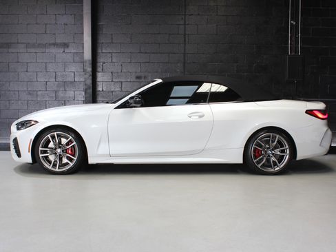 Used 2024 BMW M440i Convertible RWD image 4