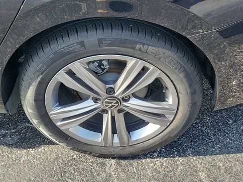 Used 2024 Volkswagen Jetta SE FWD image 6