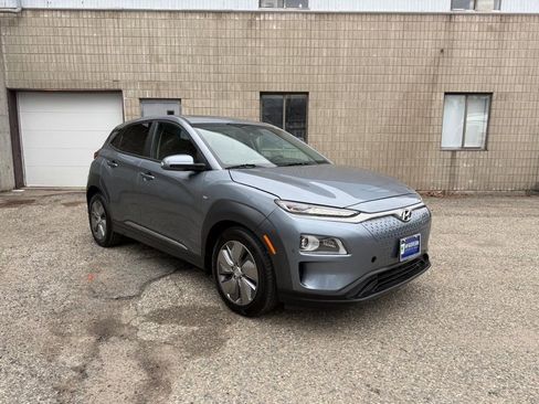Used 2020 Hyundai Kona Limited w/ Cargo Package image 8