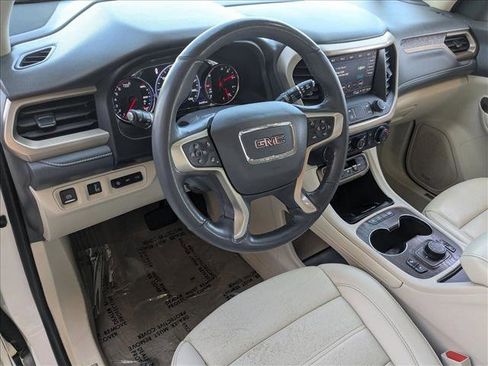 Used 2023 GMC Acadia Denali image 10