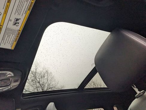 New 2025 Jeep Compass Limited w/ Sun & Sound Group image 9