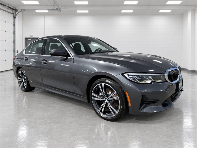 Used 2020 BMW 330i xDrive Sedan w/ Executive Package AWD/4WD image 9