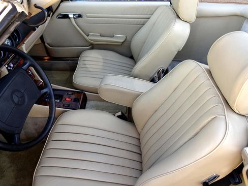 Used 1988 Mercedes-Benz 560 SL image 15