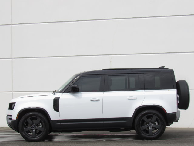 Used 2025 Land Rover Defender 110 S AWD/4WD image 4