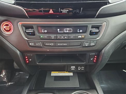 Certified 2023 Honda Passport TrailSport image 36