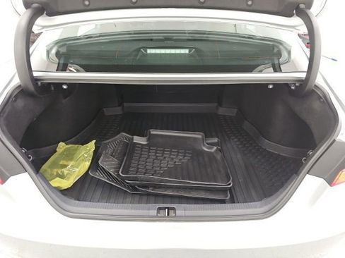Used 2021 Toyota Camry SE w/ Cold Weather Package AWD/4WD image 32