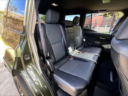 Used 2025 Lexus GX 550 w/ Accessory Package (2T) image 35