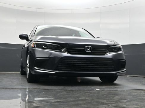 Used 2023 Honda Civic LX image 32
