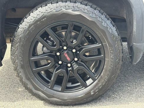 Used 2024 GMC Sierra 1500 Elevation AWD/4WD image 17
