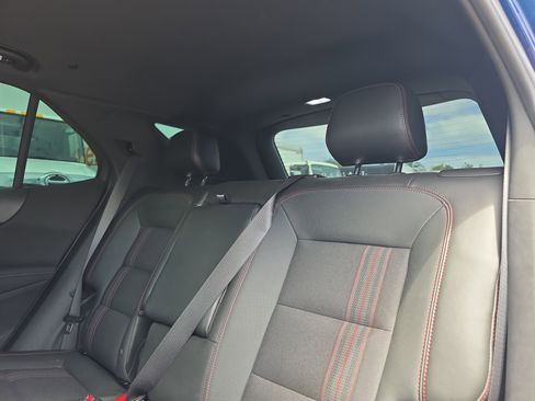 Used 2022 Chevrolet Equinox RS w/ Infotainment Package image 14