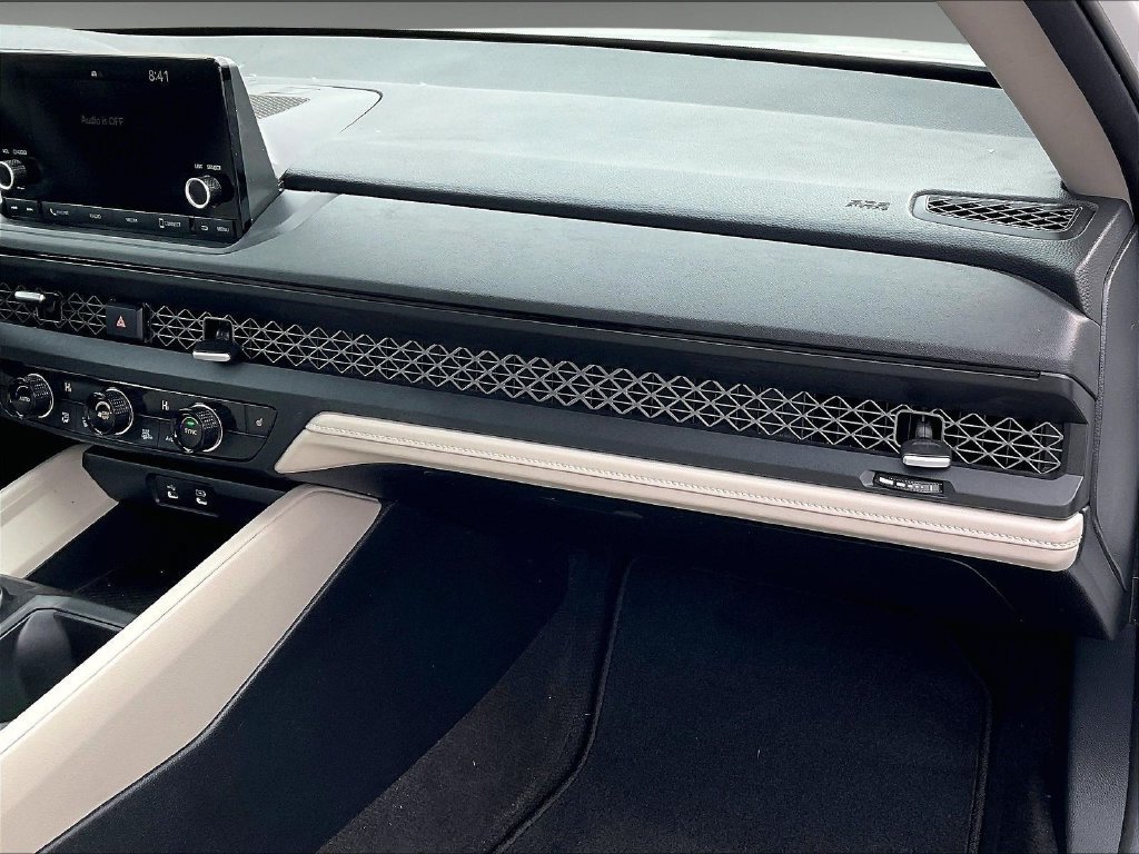 Used 2023 Honda Accord EX image 13