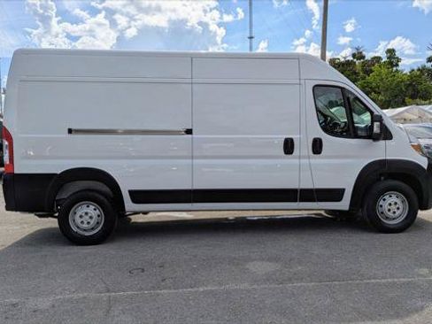 Used 2023 RAM ProMaster 2500 FWD image 6