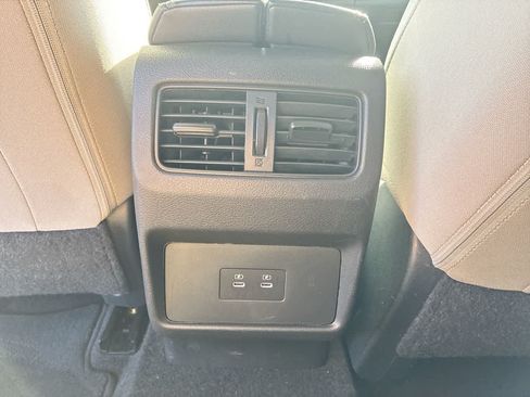Used 2025 Nissan Rogue SV FWD image 20