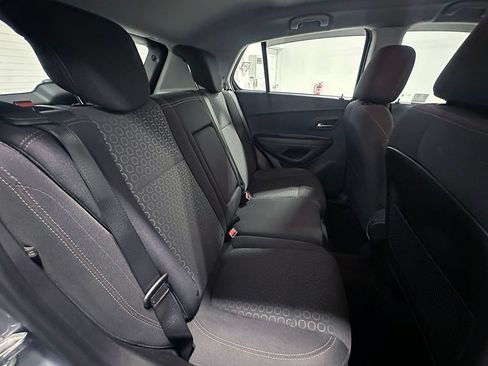 Used 2020 Chevrolet Trax LS FWD image 22