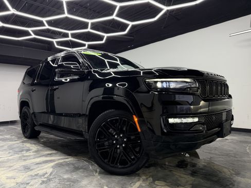 Used 2024 Jeep Wagoneer Series II image 6