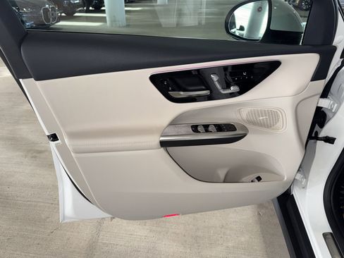 Used 2026 Mercedes-Benz GLC 300 image 17