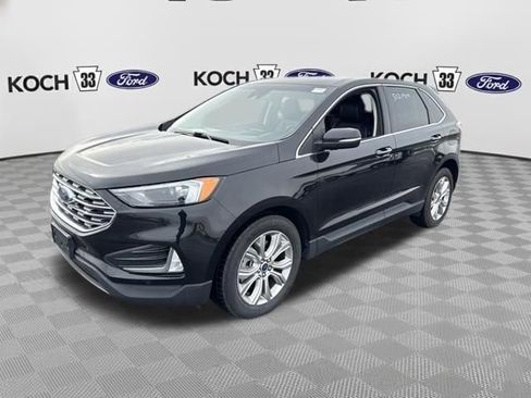 Used 2022 Ford Edge Titanium image 3