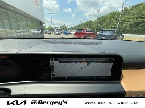 Certified 2024 Kia Seltos SX w/ SX Sunroof Package AWD/4WD image 11