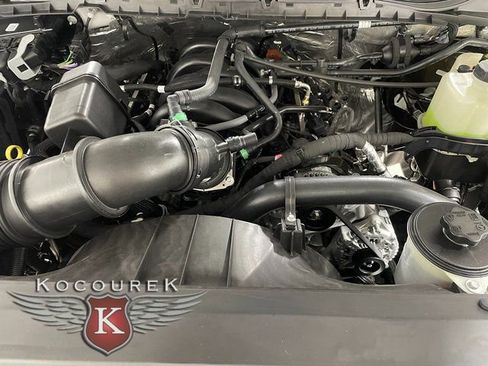 New 2026 Ford F250 XL w/ XL Chrome Package image 21