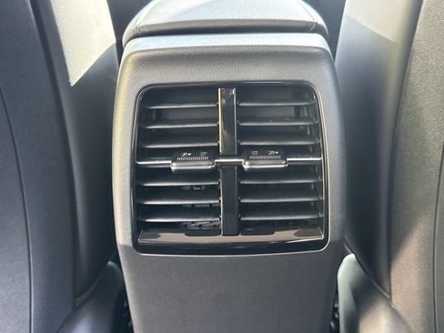 New 2026 Kia Niro EX FWD image 3
