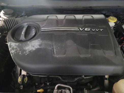 Used 2019 Jeep Cherokee Limited AWD/4WD image 30