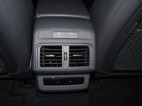 Used 2025 Audi Q5 Premium w/ Convenience Package AWD/4WD image 23