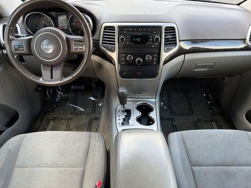 Used 2011 Jeep Grand Cherokee Laredo image 11