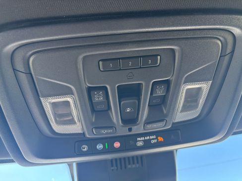 Used 2023 GMC Sierra 1500 AT4 image 17