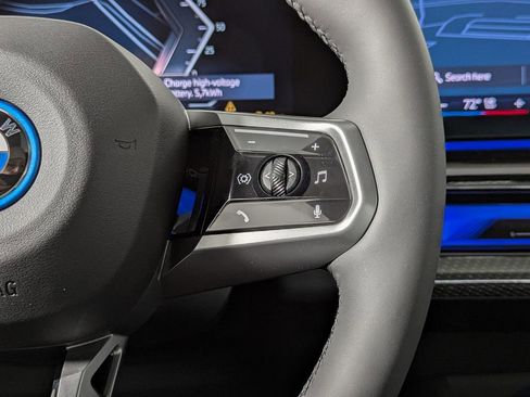 New 2026 BMW i5 eDrive40 image 24