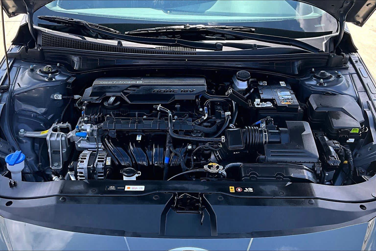Certified 2025 Hyundai Elantra SEL FWD image 32