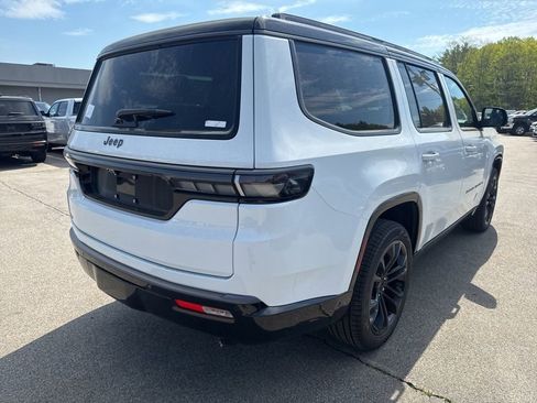 New 2026 Jeep Grand Wagoneer Summit AWD/4WD image 5