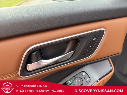 New 2026 Nissan Rogue Platinum AWD/4WD image 12