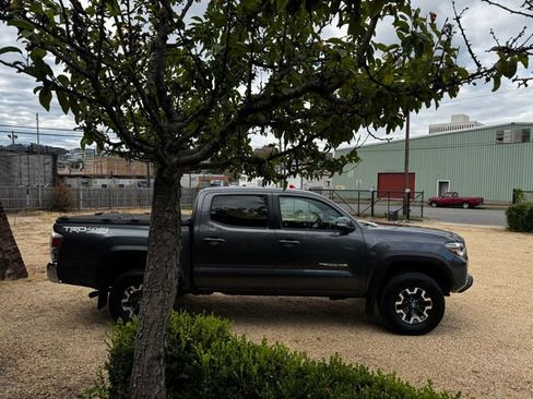 Used 2022 Toyota Tacoma 4x4 Double Cab image 19