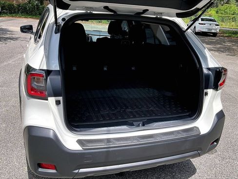 Used 2025 Subaru Outback AWD/4WD image 37