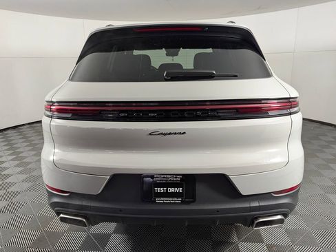 New 2026 Porsche Cayenne image 6