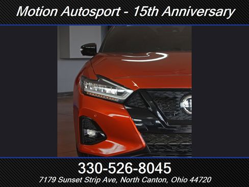 Used 2021 Nissan Maxima SR w/ Sport Mat Group image 5