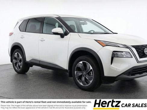 Used 2025 Nissan Rogue SV image 1