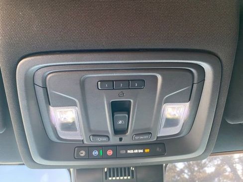 Used 2024 GMC Sierra 2500 AT4 w/ AT4 Preferred Package AWD/4WD image 27