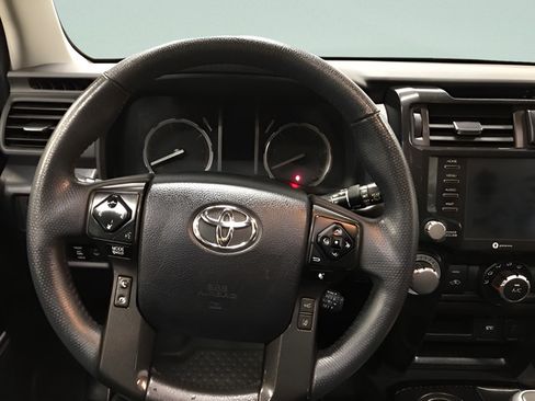 Certified 2022 Toyota 4Runner TRD Off-Road Premium AWD/4WD image 12