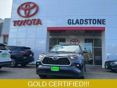 Certified 2024 Toyota Highlander LE image 1