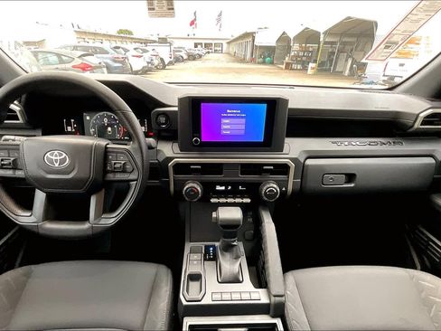 Used 2024 Toyota Tacoma SR image 5