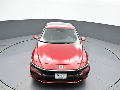 Certified 2025 Hyundai Elantra SEL image 45