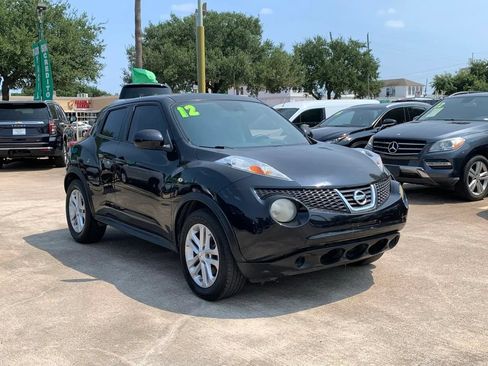 Used 2012 Nissan Juke SV FWD image 4